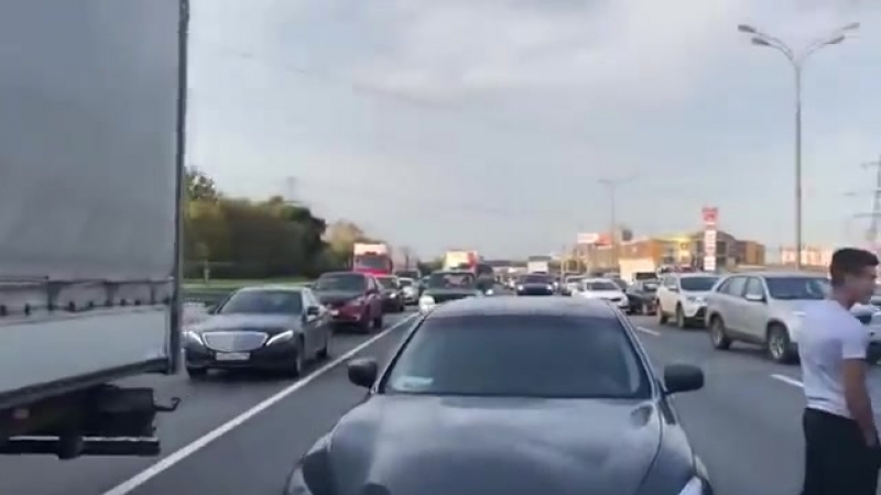 Танцы жены депутаты на мкаде