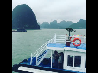 A rainy cruise 🚢 trip at halong bay