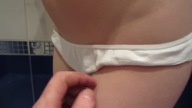 Navestil jenushku v vannoy vozbudilsya i poluchil ot nee svoy lyubimyy glubokiy minetik mp4