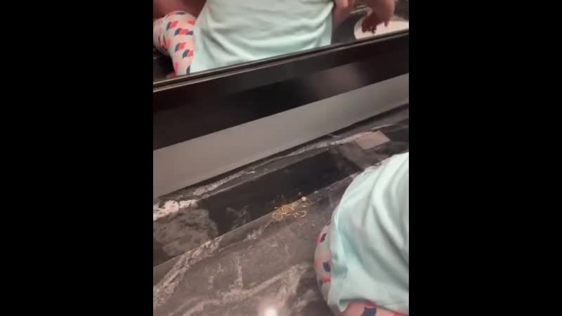 В первый раз увидела папу без бороды