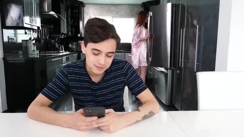 Macheha poluchila ogromnoe udovolstvie ot seksa s pasynkom spaces im mp4