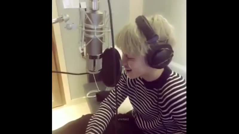 Jimin singing 'taehyung ah' | vminfeed