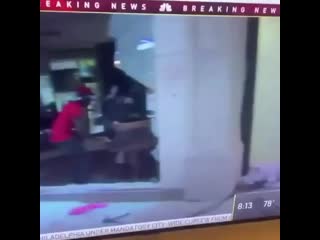 Pissy pamper on piano