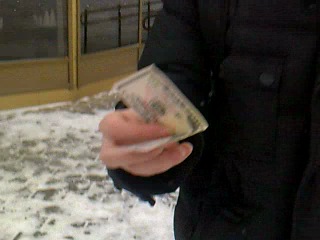 Видеоподтверждение о передаче приза победителю конкурса sydney show's band