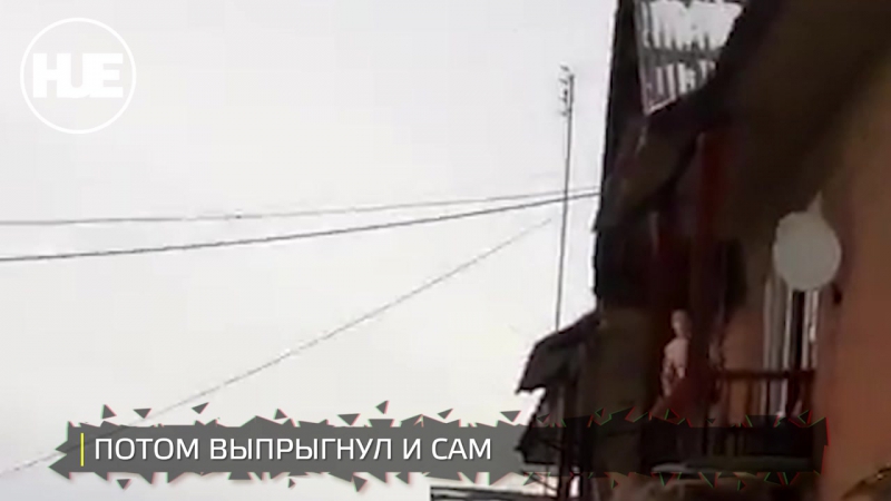 В волчанске голый неадекват с ножом захватил чужую квартиру