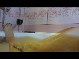 Ножки поливаем пенкой