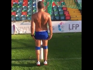 Santi cazorla one step more, one step closer!