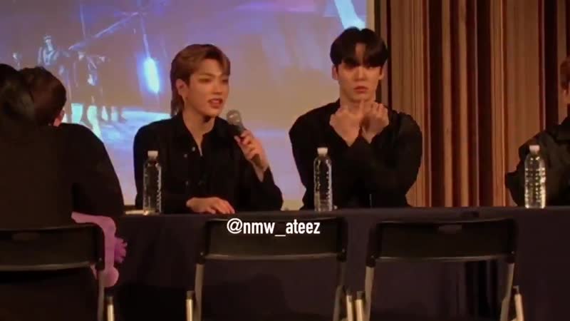 190303 목동 팬사인회 mokdong fansign ateez hongjoong yunho 홍중 윤호 yunho tried to teach to hongjoong how to show this heart but just