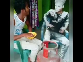 Решили на карантине с другом, пельменей налепить