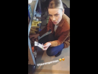Lauren and kisses