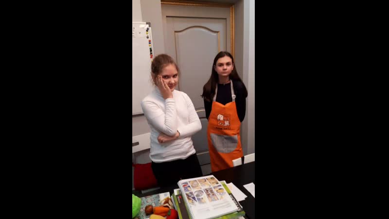 Готовим спагетти на уроках английского в "интербест" 🍅🥘🧀🥓🍝🍝🍝🍝🥬