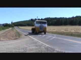 1965 white freightliner cabover straight piped take off jake brake loud!