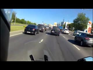 Просто мимо проезжал мотоциклист