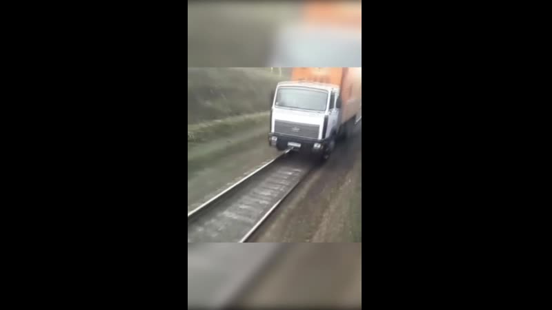 Обычный электровоз 😁