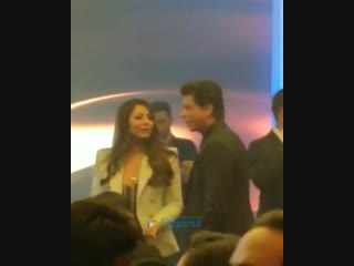 The lovely couple @iamsrk and @gaurikhan arrive for the grand celebration of #20yearsofkkhh!