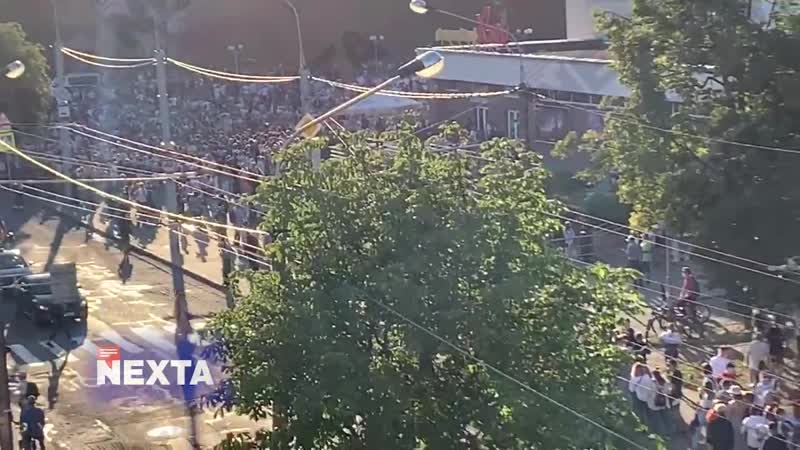 Чарга ў кіеўскі сквер зараз