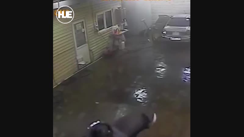 В улан удэ полицейские избили хозяина автомойки