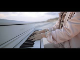 Gioli assia hands on me