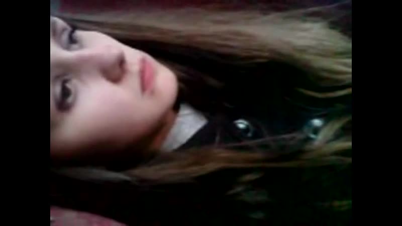 Кристина сосет в подъезде снято на мобильный телефон