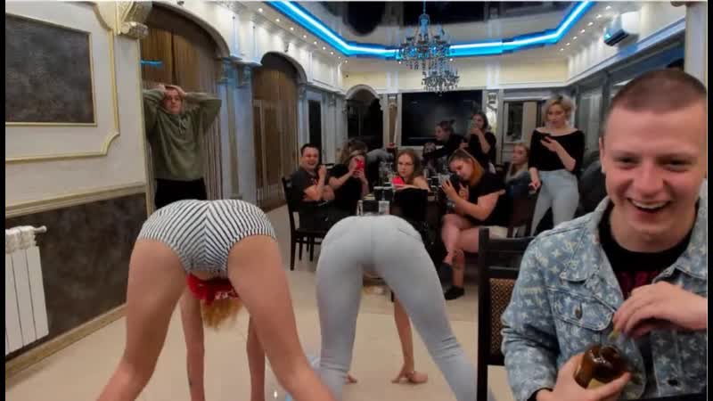 Ночной тверк двух девушек🔥🍑 mellstroy девушки со стримов