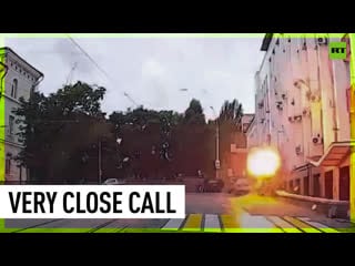 Driver narrowly escapes rocket porn in donetsk