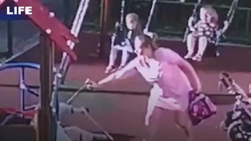 Перцовым баллончиком в лицо ребёнку