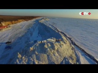 Ice wall formed on china russia border lake