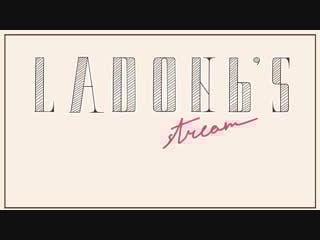 Ладошка рисит, а машка подпинывает ее