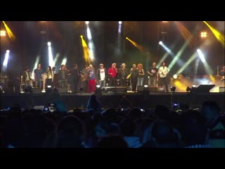 Italia loves emilia a muso duro (live campovolo 2012)