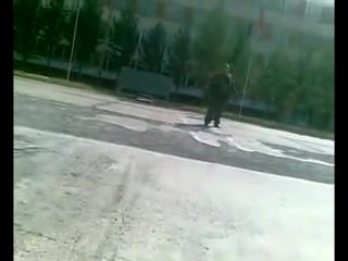 Генерал читает лекцию на платцу