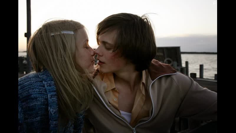 За голубыми небесами himlen är oskyldigt blå (2011)