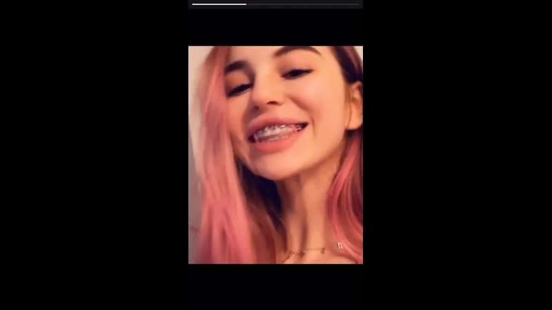 Блядский язычок👅💦