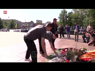 Овечкин возложил цветы у памятника ополченцам по прилёте в москву