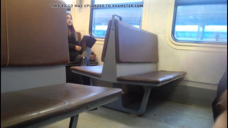 Сверкает в поезде