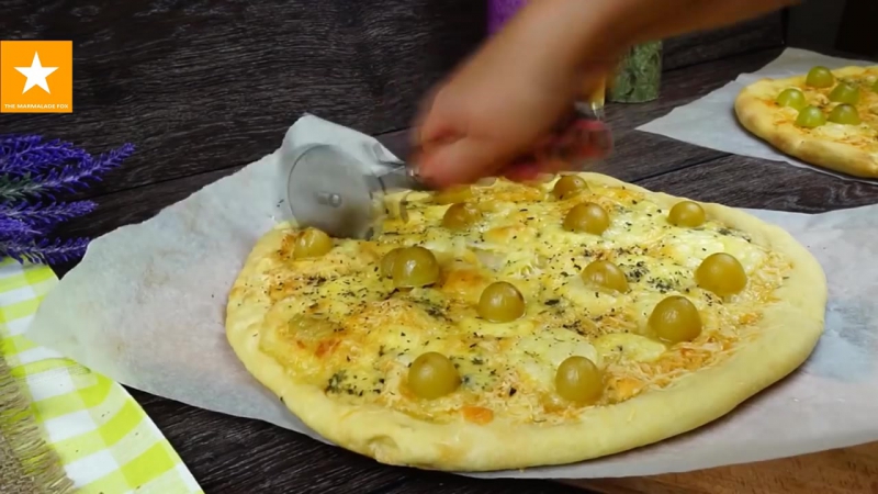 Пицца четыре сыра а быстром тесте без дрожжей