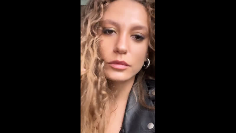 Serenay sarikaya şahraman set
