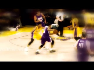 Rajon rondo takes the contact and slams it home!