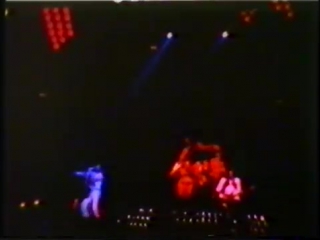 Queen very rare live video from böblingen 1982 ( hot space tour