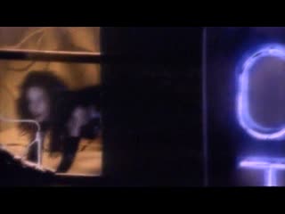 Alice cooper love's a loaded gun (720p) mp4