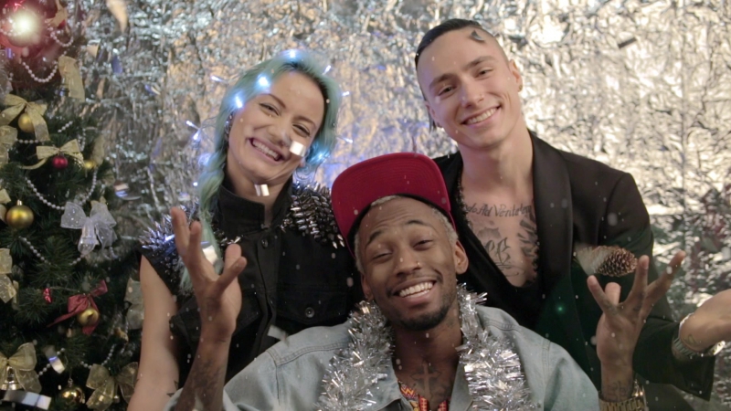 Quest pistols show поздравляет с наступающим новым годом!