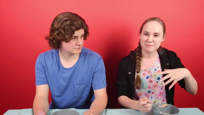 Cereal porn video – Australian teens try american cereal