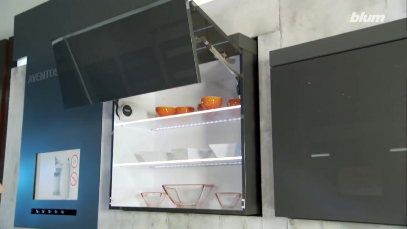 Лушая фурнитура для кухни от blum