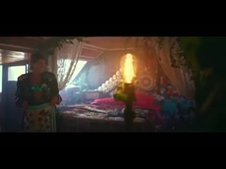 For their summer hit, karaoke, boomdabash and alessandra amoroso wear dolcegabbana spring summer 2020 looks