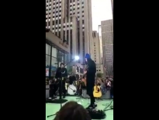 Harrys band soundchecking on the today show