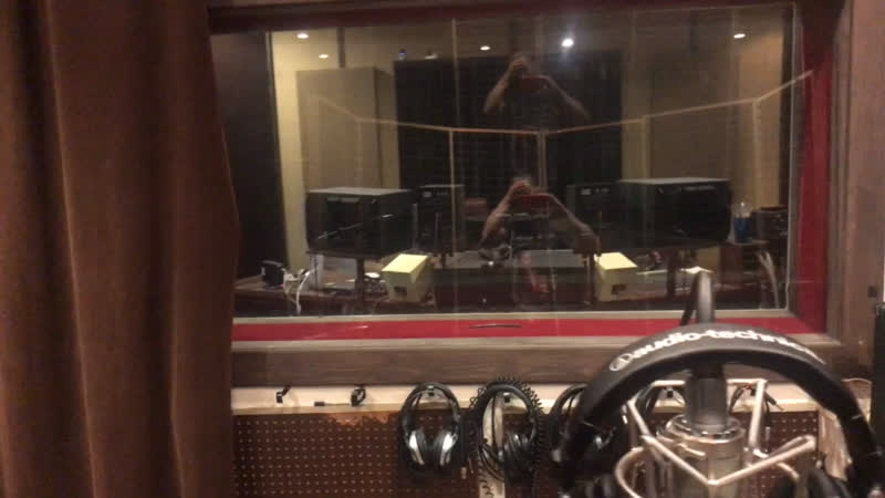 Саша хендрикс ярких губы( снипет)