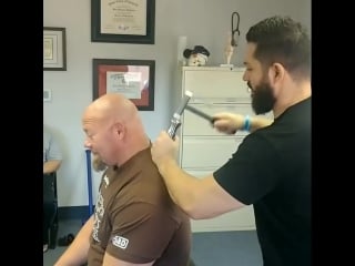 Taking care of legendary powerlifting champ and professional strongman @nickbeststrongman#powerlifting #squat #deadlift #bench #