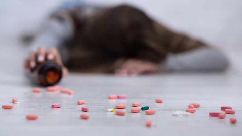 В москве студентка подарила подруге сумку с предсмертной запиской внутри и спасла себе жизнь