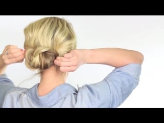 Beautiful braided bun takes less than 2 minutes!