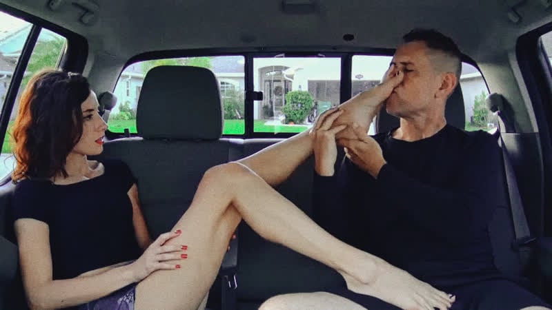 [11] com/ffmdm / foot fetish in car / feet, femdom, раб, госпожа, ножки, deep, throat, slave, worship, в машине, gagging