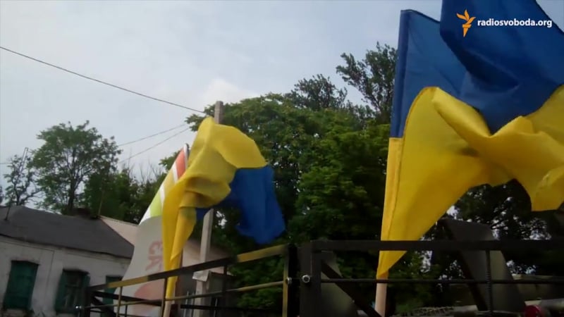 Волонтери відновили й передали військовим бтр 40 річної давнини (відео)